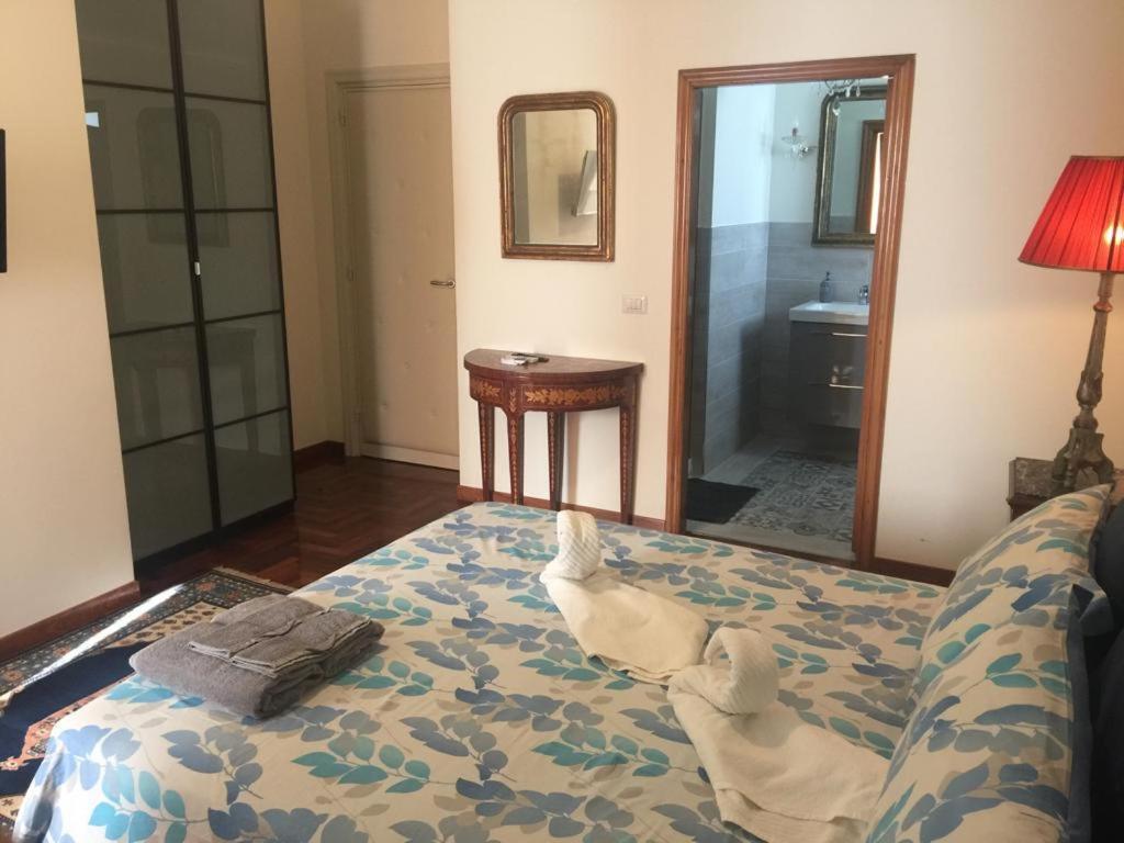 La Casa Di Emanuella - Rooms & International Suites Bari Exterior photo