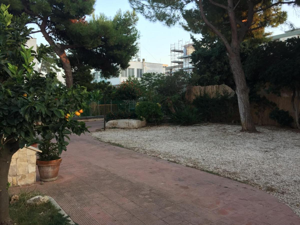 La Casa Di Emanuella - Rooms & International Suites Bari Exterior photo