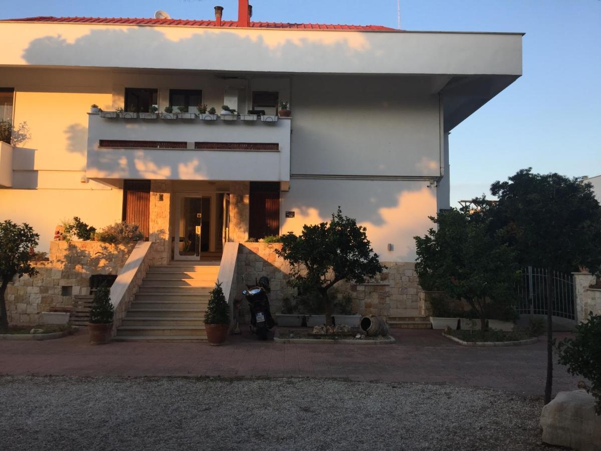 La Casa Di Emanuella - Rooms & International Suites Bari Exterior photo