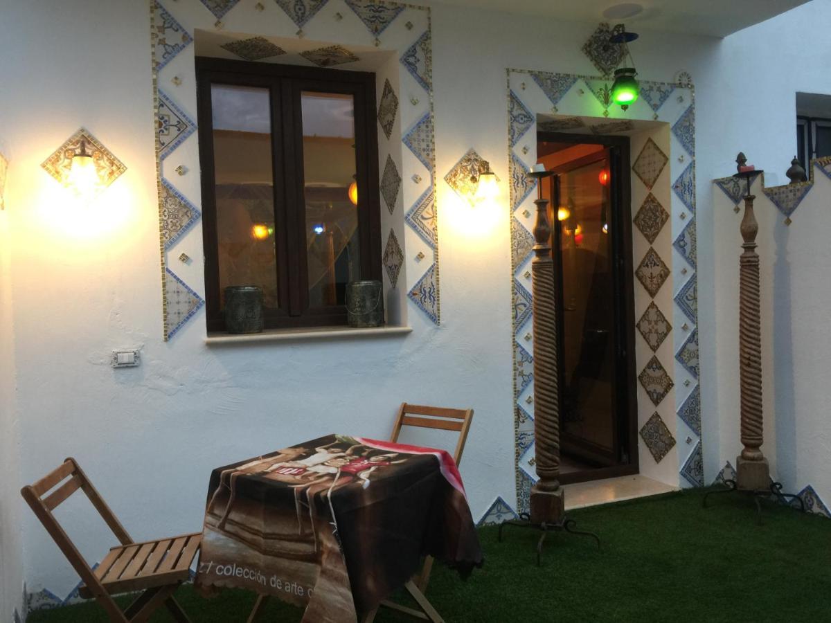 La Casa Di Emanuella - Rooms & International Suites Bari Exterior photo
