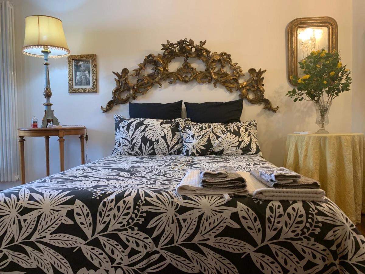 La Casa Di Emanuella - Rooms & International Suites Bari Exterior photo